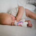 Іграшка обіймашка Baby ono Лама рожева
